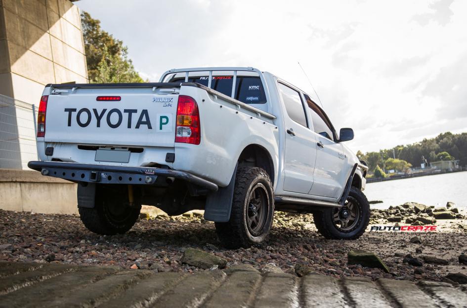 TOYOTA HILUX N70 4WD ANZA MATTE BRONZE WITH BLACK RING
